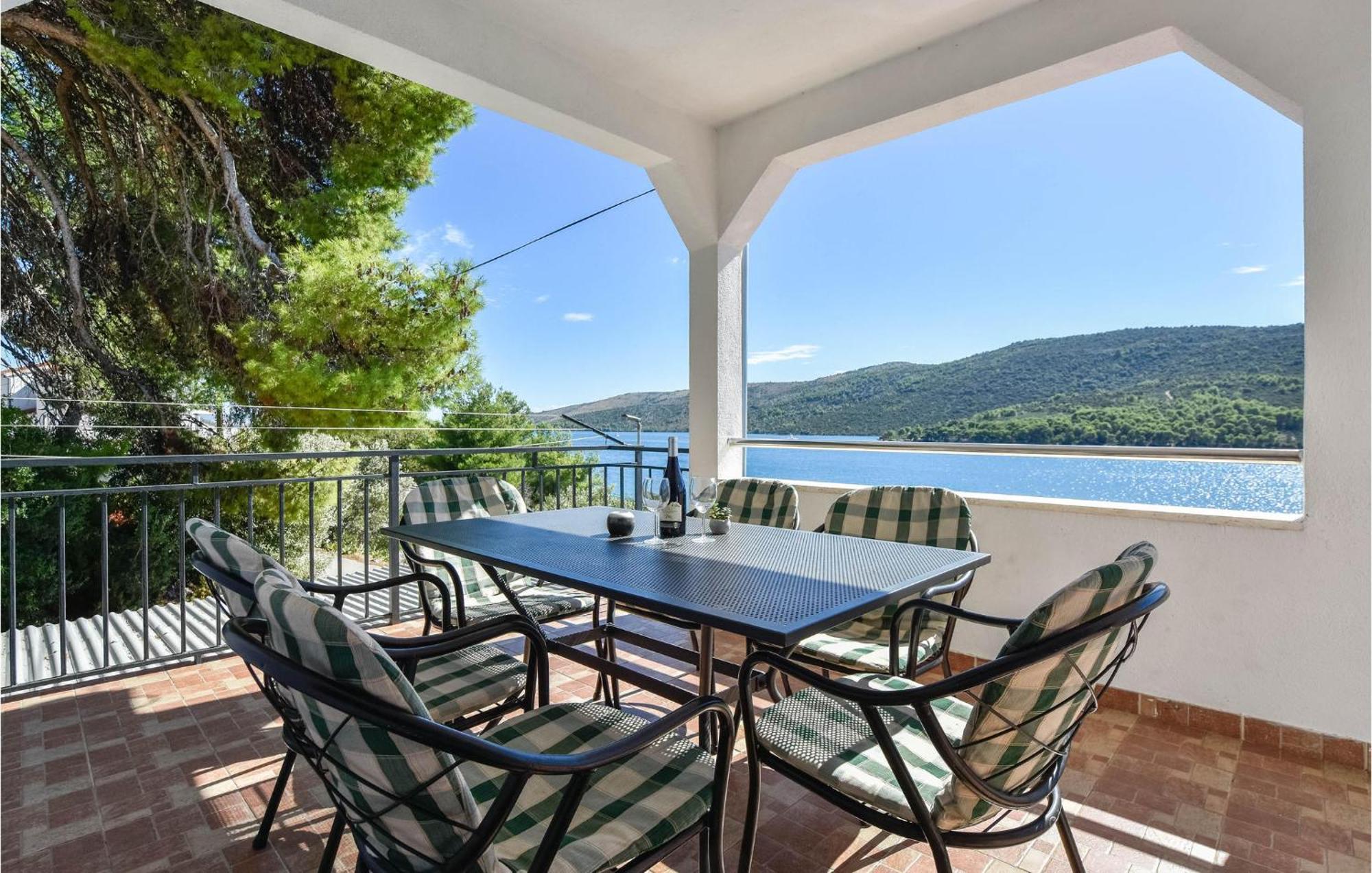 Nice Home In Poljica With House Sea View Marina Esterno foto