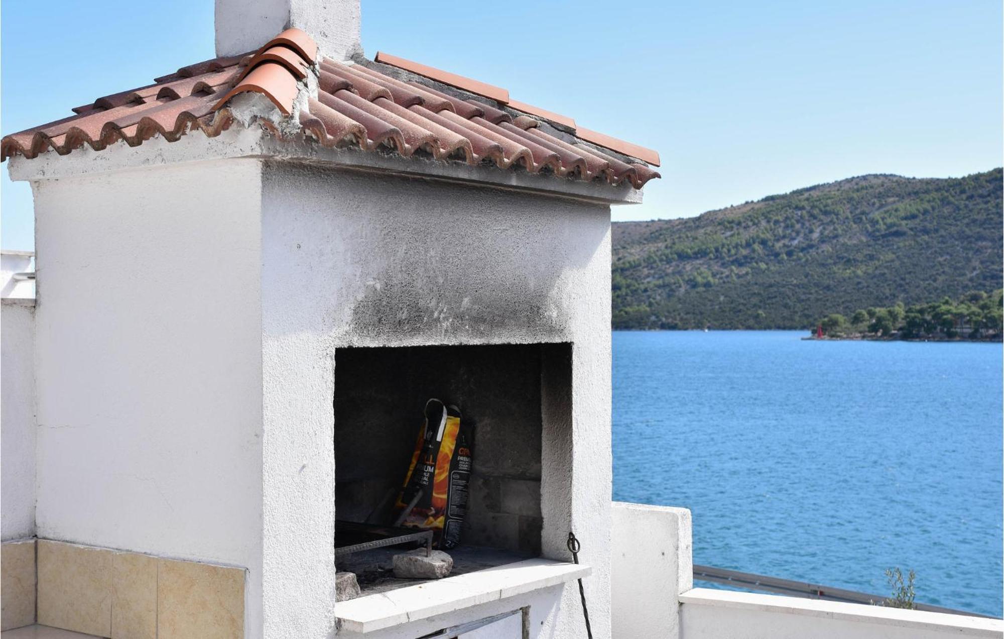 Nice Home In Poljica With House Sea View Marina Esterno foto